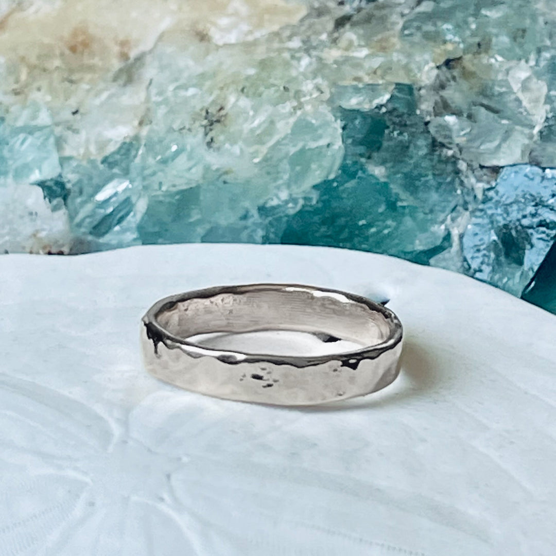 Yes, I can use Aqua Cremains for your Cremation Jewelry